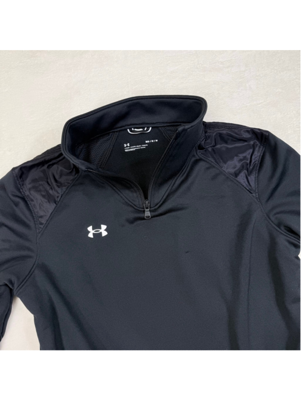 Women's Under Armour Black Long Sleeve 1/4‎ Zip Pullover Medium